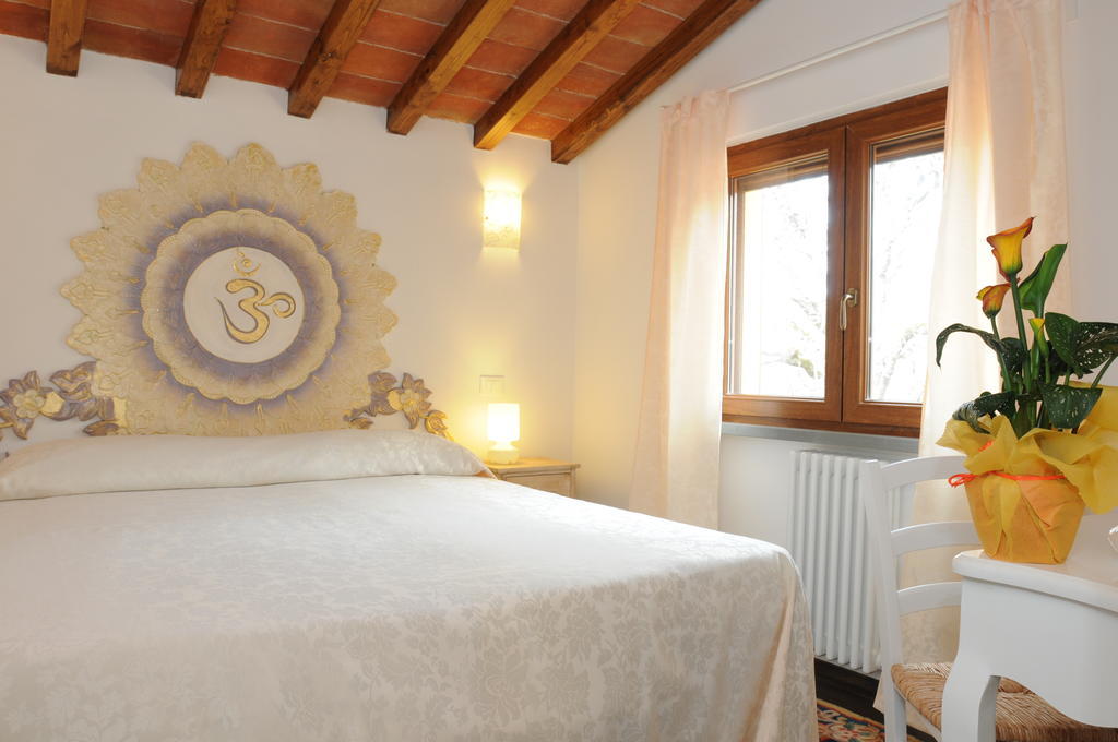 Agriturismo Borgo Nuovo Di Mulinelli อาเรซโซ ห้อง รูปภาพ