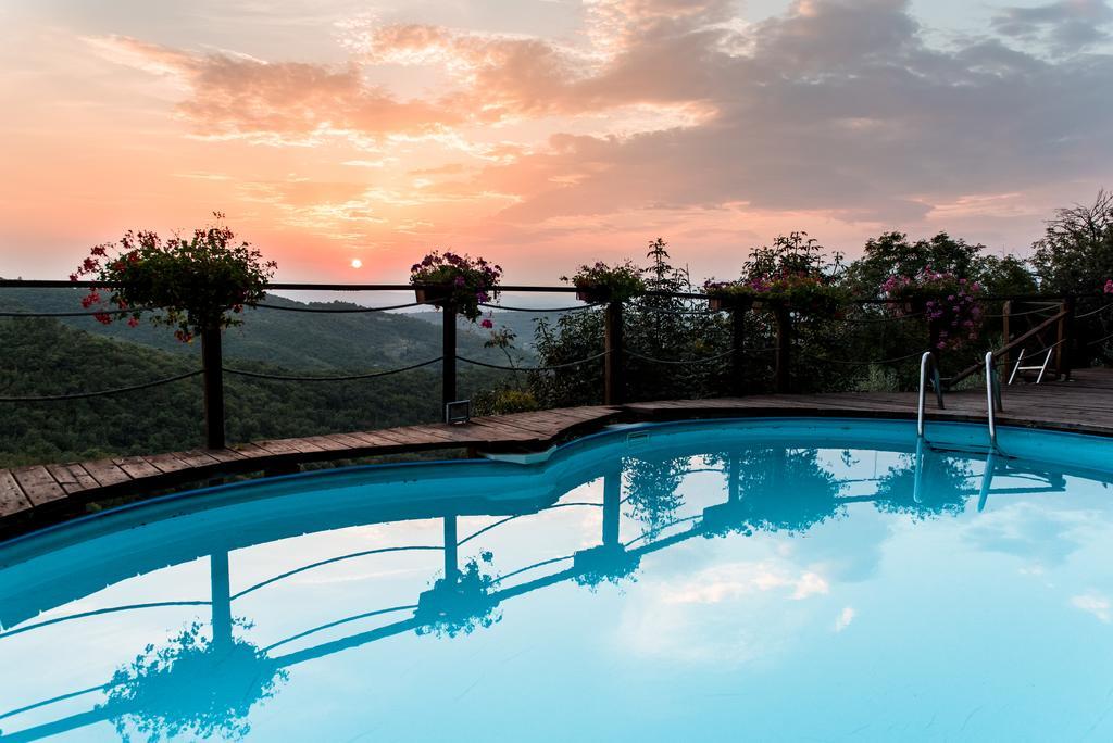 Agriturismo Borgo Nuovo Di Mulinelli อาเรซโซ ภายนอก รูปภาพ