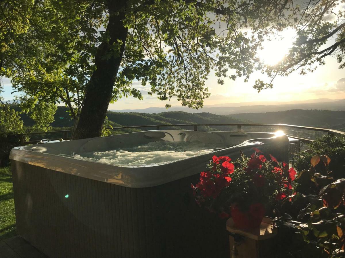 Agriturismo Borgo Nuovo Di Mulinelli อาเรซโซ ภายนอก รูปภาพ