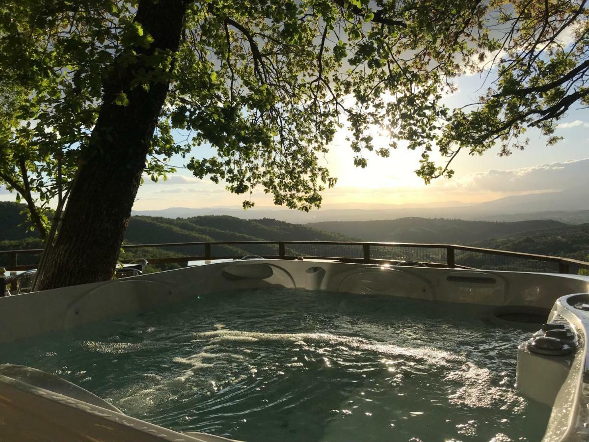 Agriturismo Borgo Nuovo Di Mulinelli อาเรซโซ ภายนอก รูปภาพ