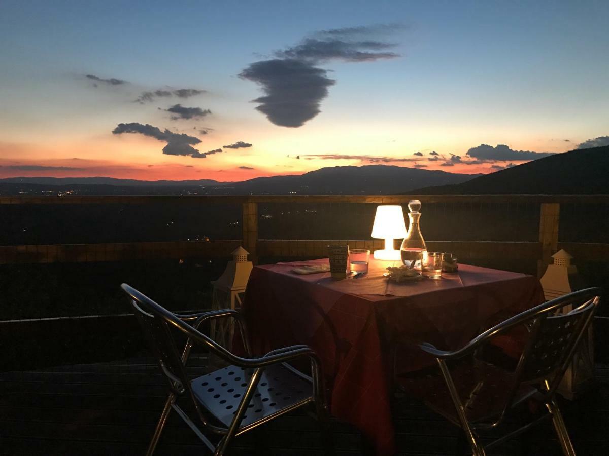 Agriturismo Borgo Nuovo Di Mulinelli อาเรซโซ ภายนอก รูปภาพ